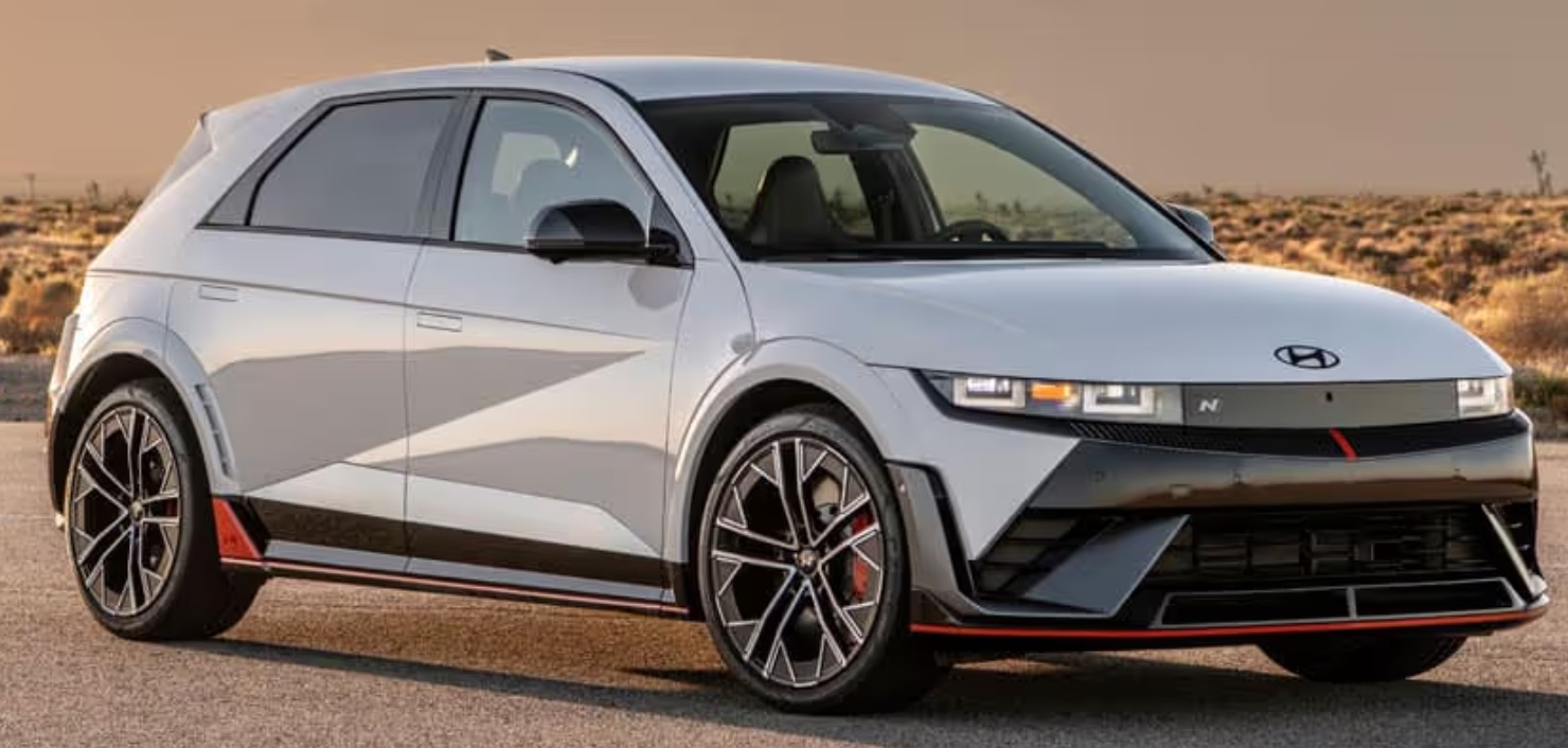 Hyundai Ioniq: спокойный электромобиль для города и трассы